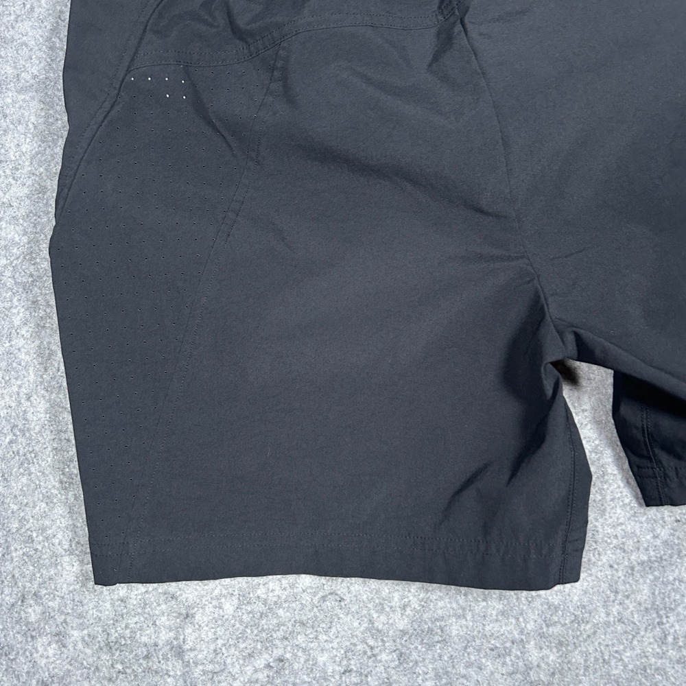 Wilson Sport Shorts Mens Medium Black Athletic Gym Training Running Performance - Picture 13 of 15